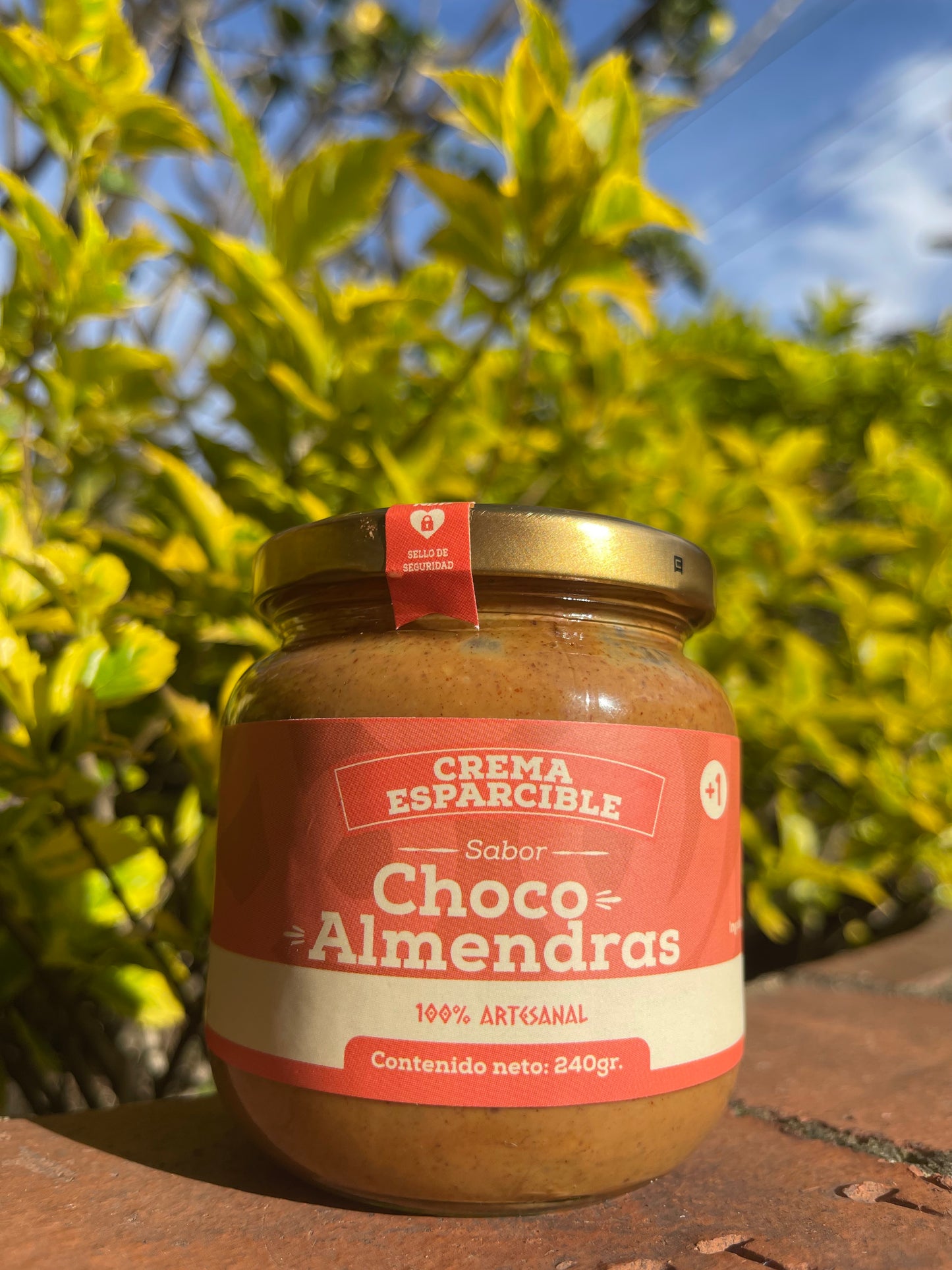 Frasco de crema esparcible de choco almendra